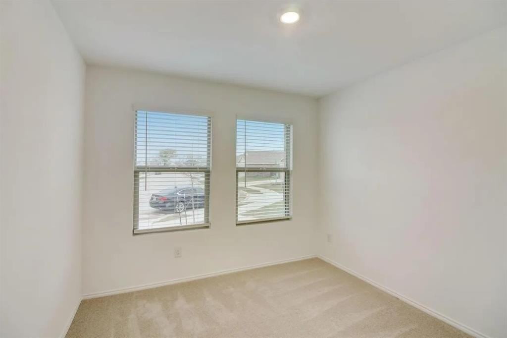 2836 Ozark Cir - Photo 4 of 14