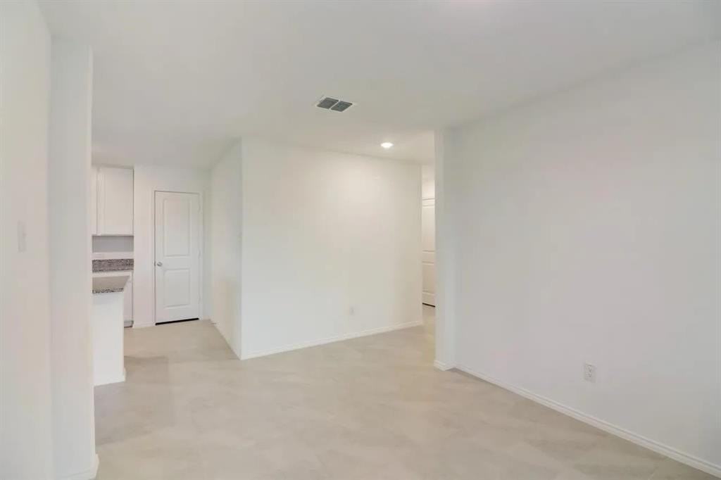 2836 Ozark Cir - Photo 7 of 14