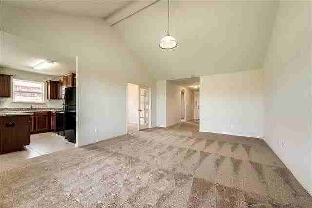 105 Aaron St - Photo 7 of 17