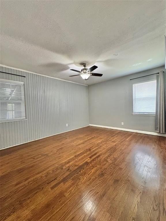 2104 Hillburn Dr - Photo 5 of 8