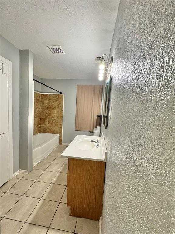 2104 Hillburn Dr - Photo 6 of 8