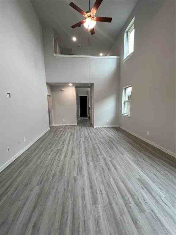 2907 Doggett Dr - Photo 6 of 27