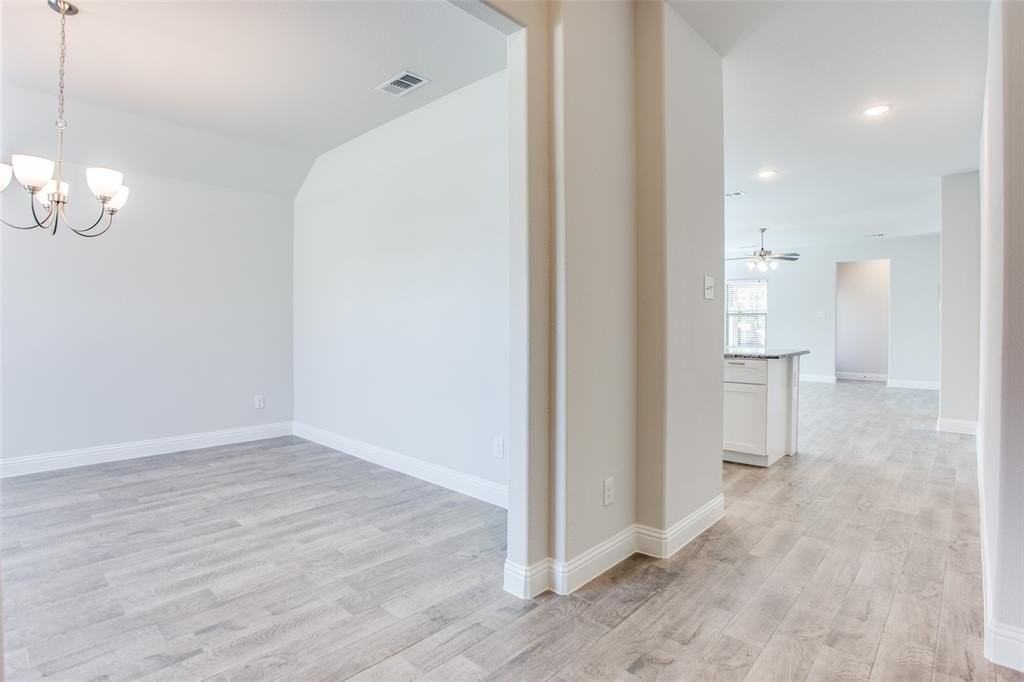 3501 Montadale Ave - Photo 7 of 27