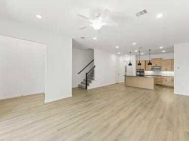 1231 Doris May Dr - Photo 5 of 28