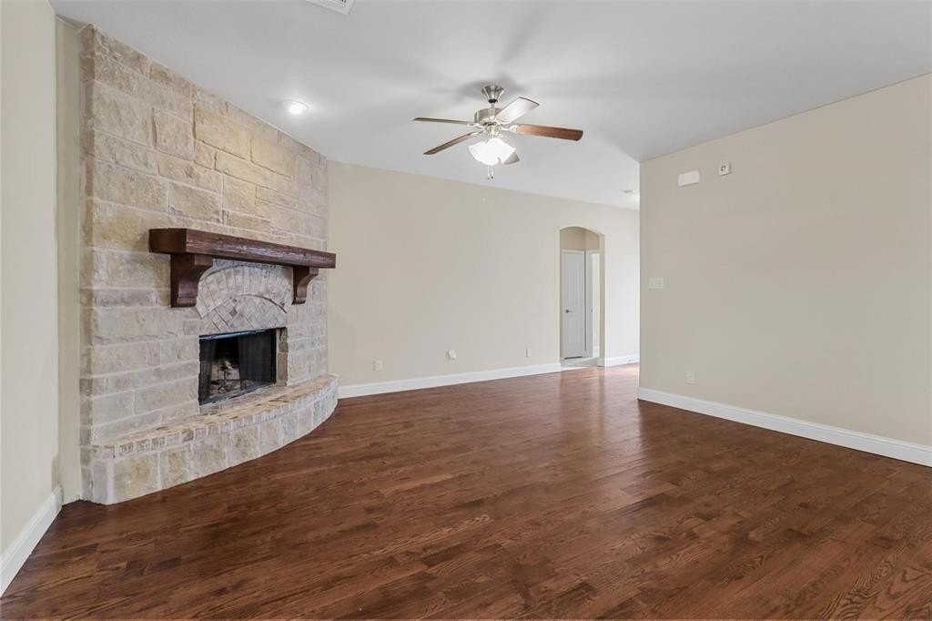 1316 Red River Dr - Photo 4 of 16
