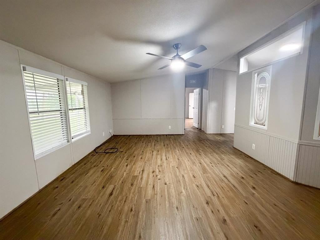 402 E College Ave - Photo 5 of 19