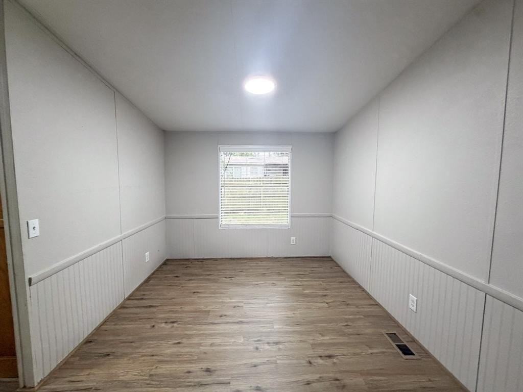402 E College Ave - Photo 7 of 19