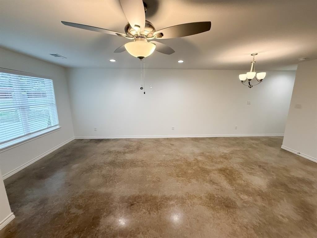 200 N Dallas St #100 - Photo 4 of 19