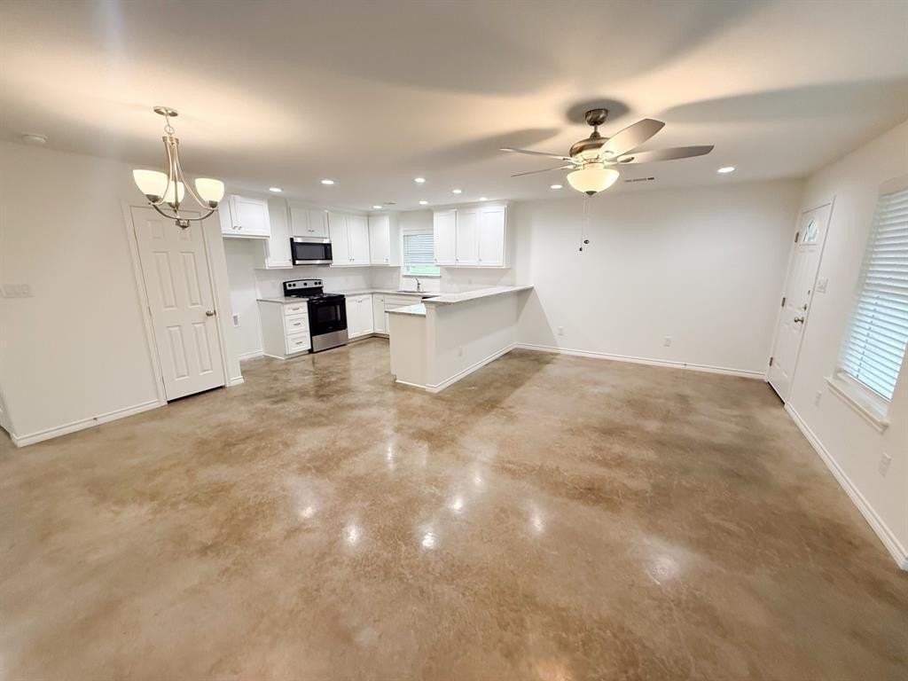 200 N Dallas St #100 - Photo 5 of 19