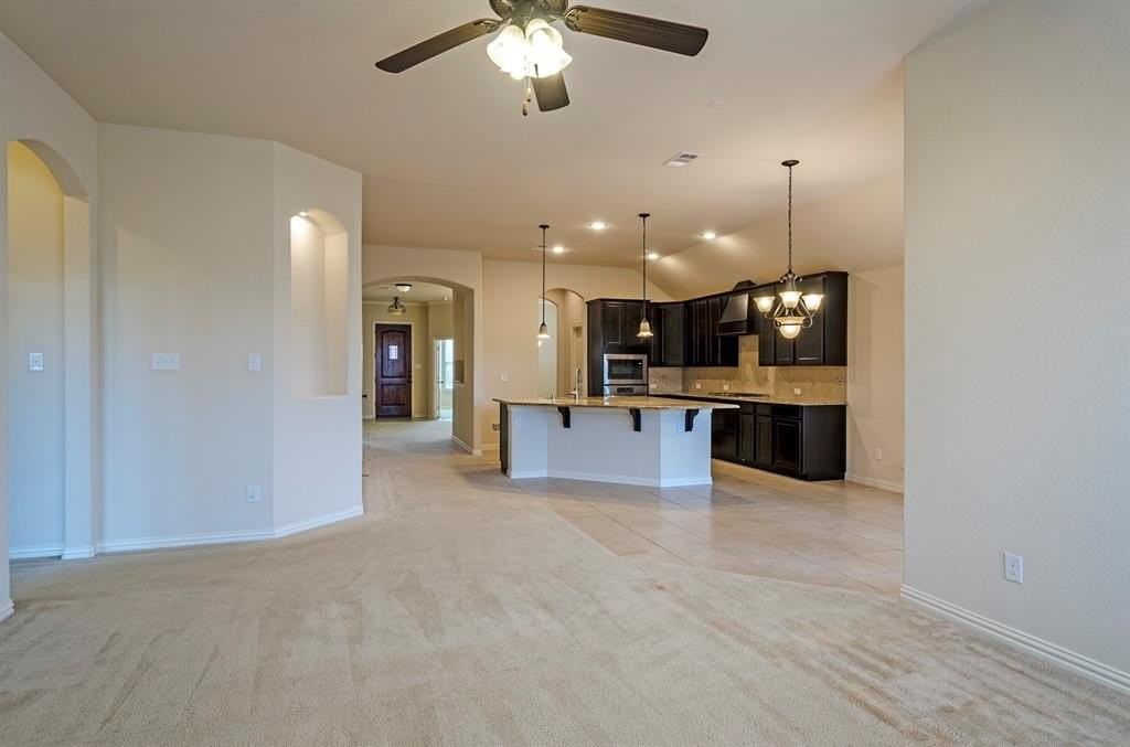 10876 Leesa Dr - Photo 7 of 24