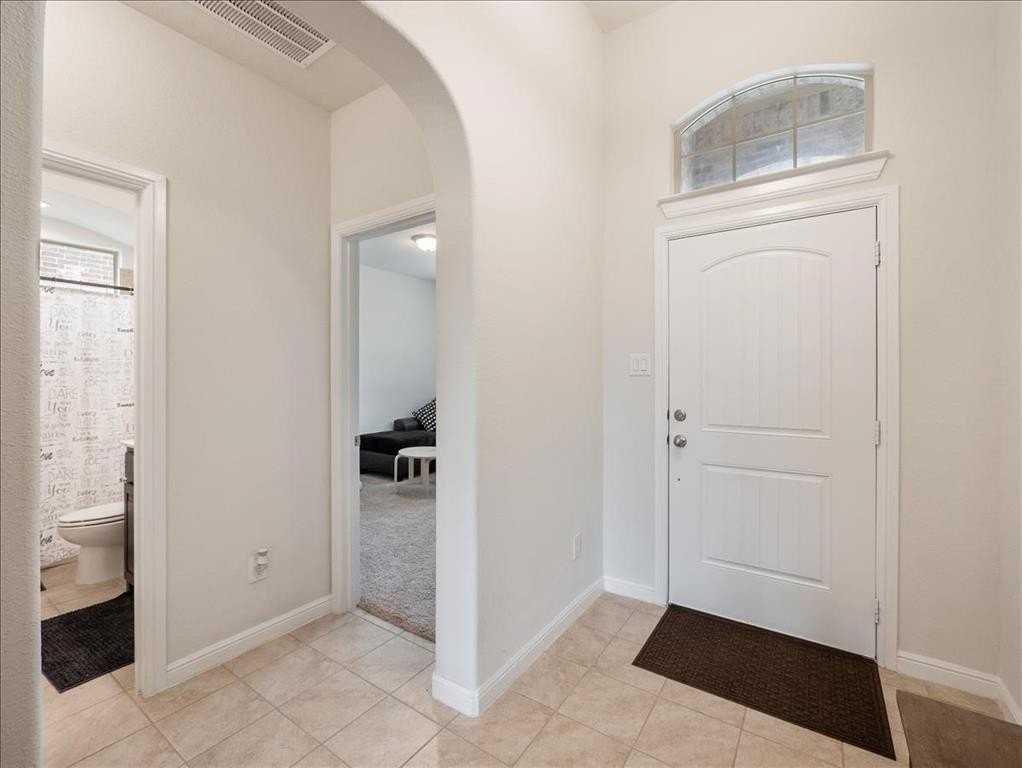 1104 Genola Dr - Photo 2 of 23