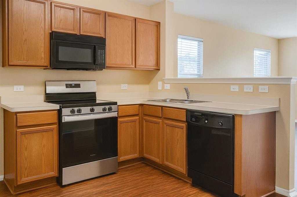 8929 Sun Haven Way - Photo 3 of 18
