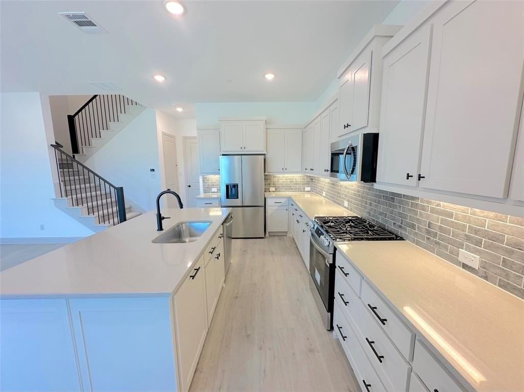 1730 Mugwort Dr - Photo 4 of 32