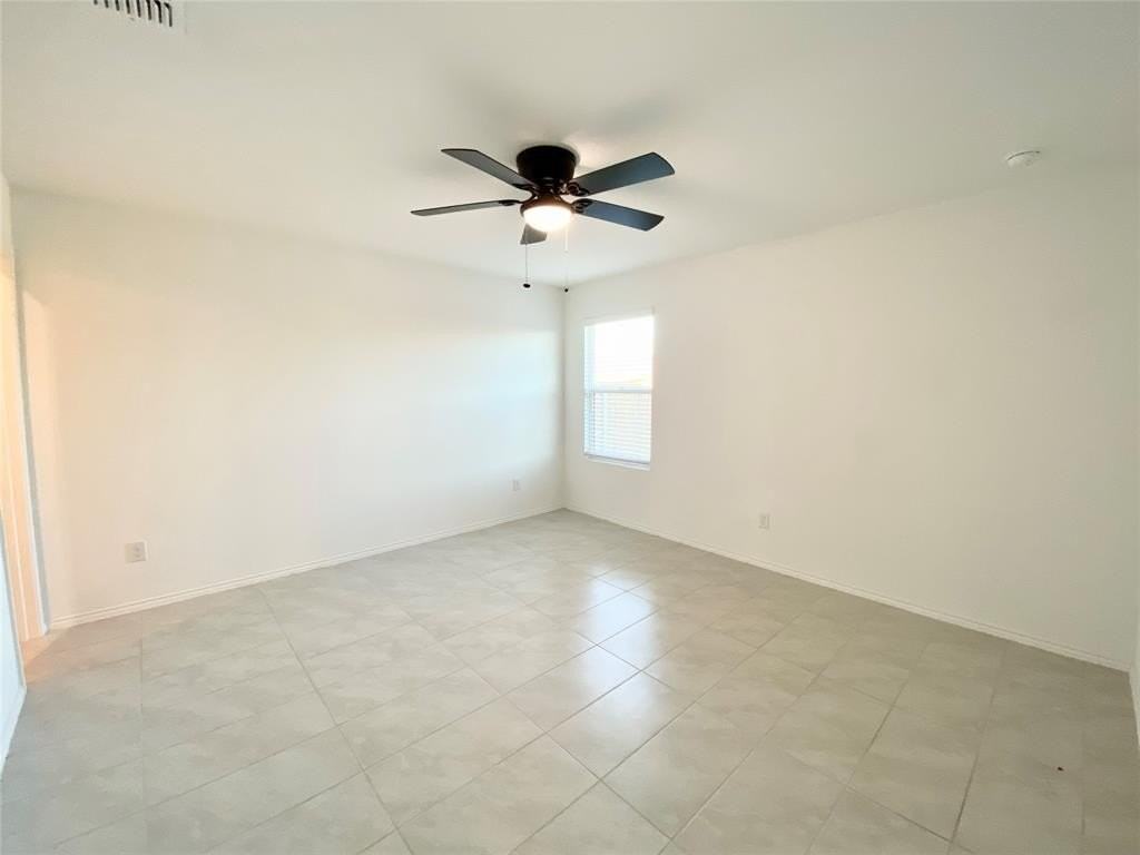 3608 Sweetbay St - Photo 3 of 14