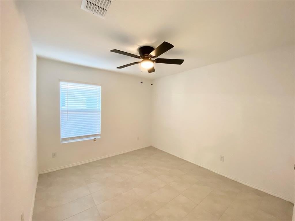 3608 Sweetbay St - Photo 7 of 14