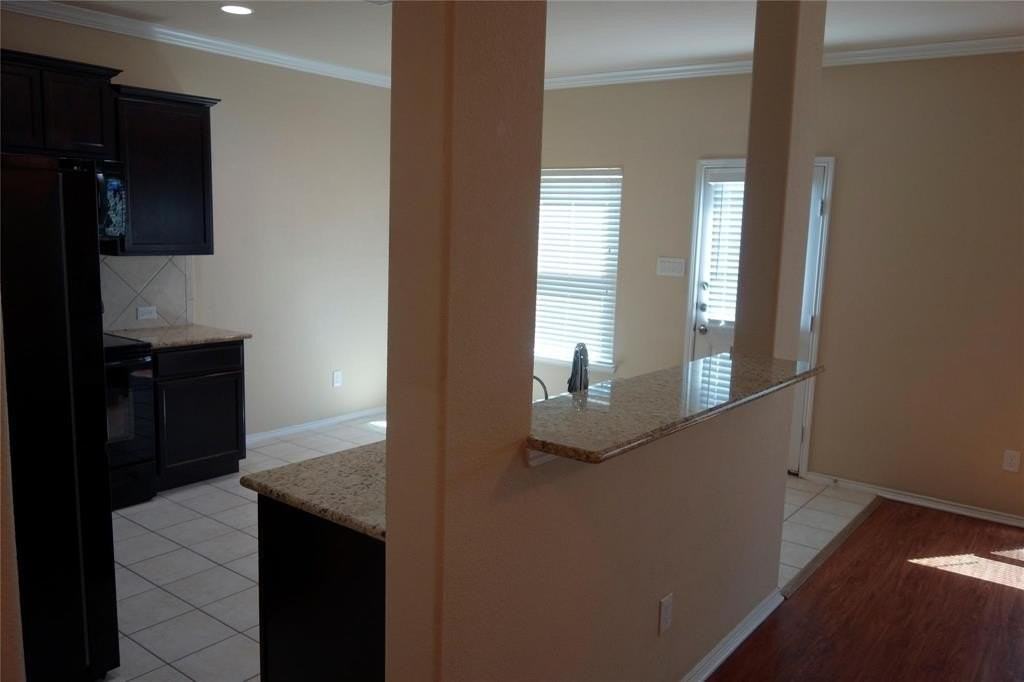 12221 Big Rock Dr - Photo 3 of 19
