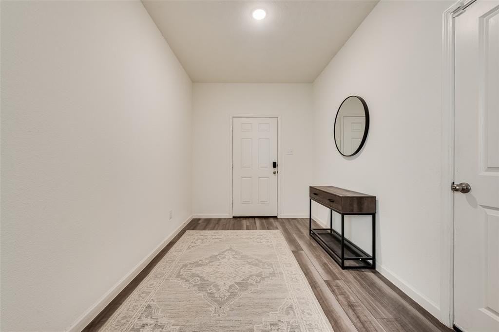 618 Colgate Cir - Photo 5 of 27