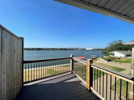 featured image of 105 W Doyle St