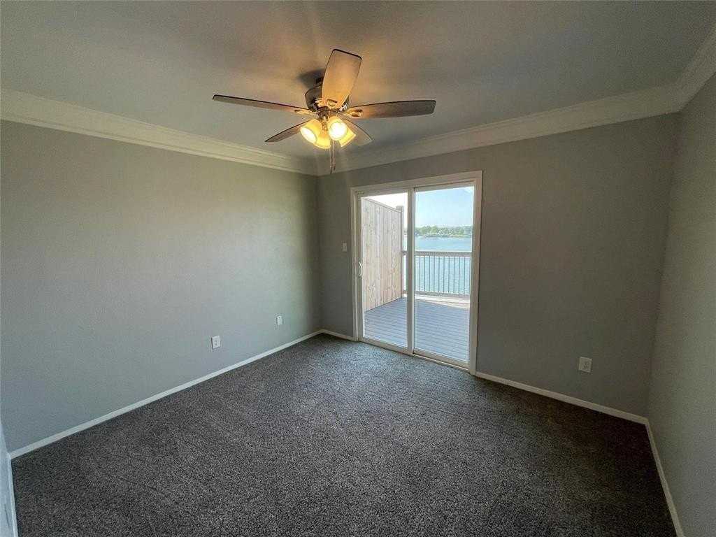 105 W Doyle St - Photo 2 of 6