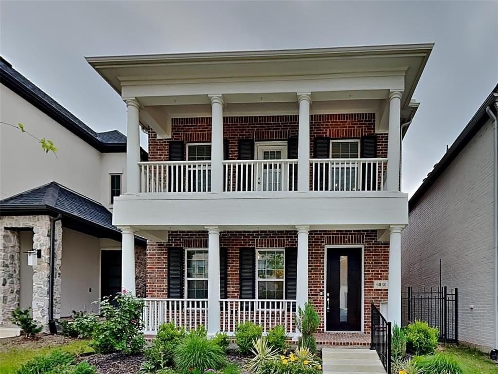 6830 Colonnade Dr