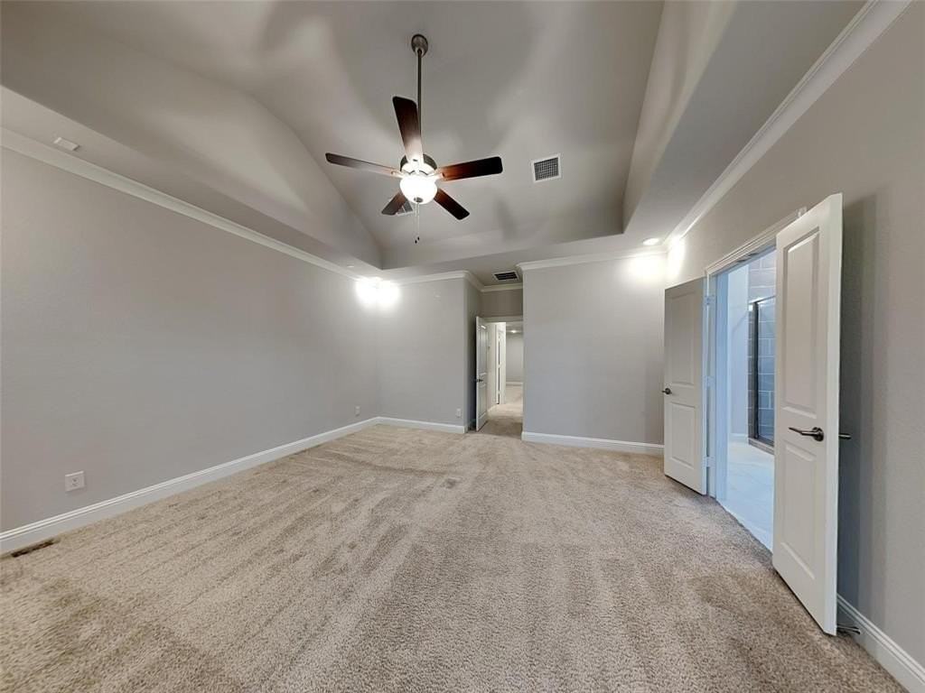 6830 Colonnade Dr - Photo 7 of 15