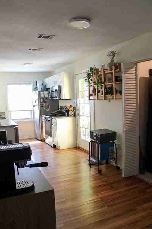 5128 Tulane Ave - Photo 4 of 10