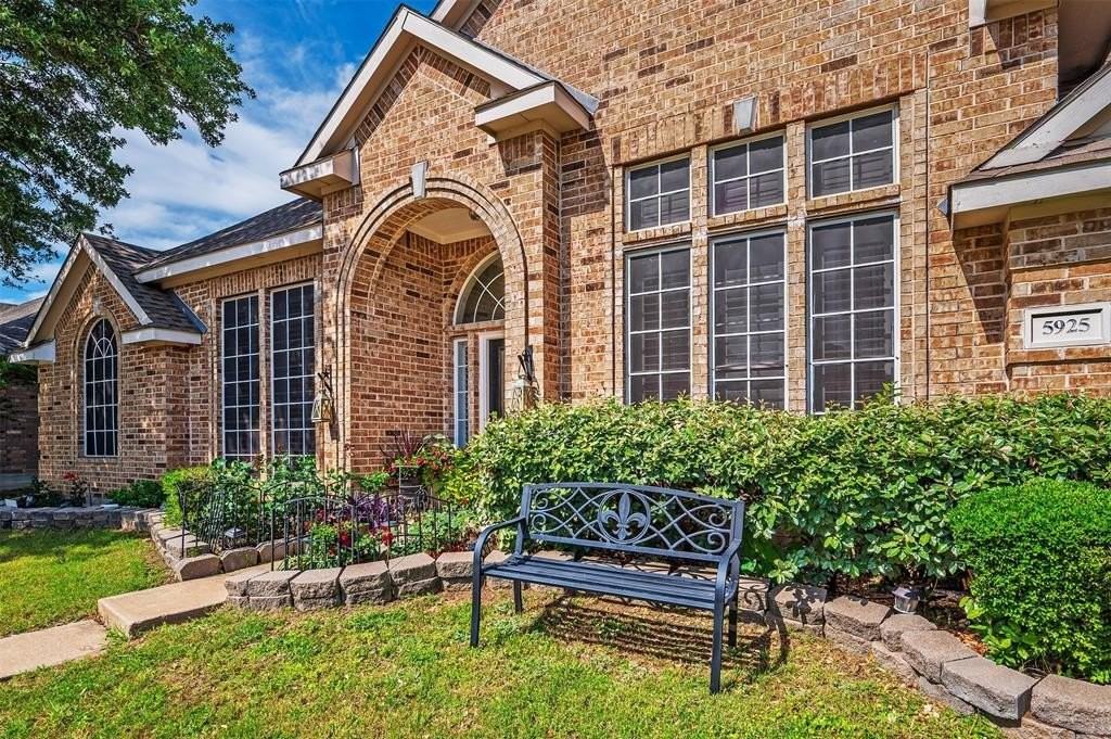 5925 Legend Ln - Photo 4 of 31