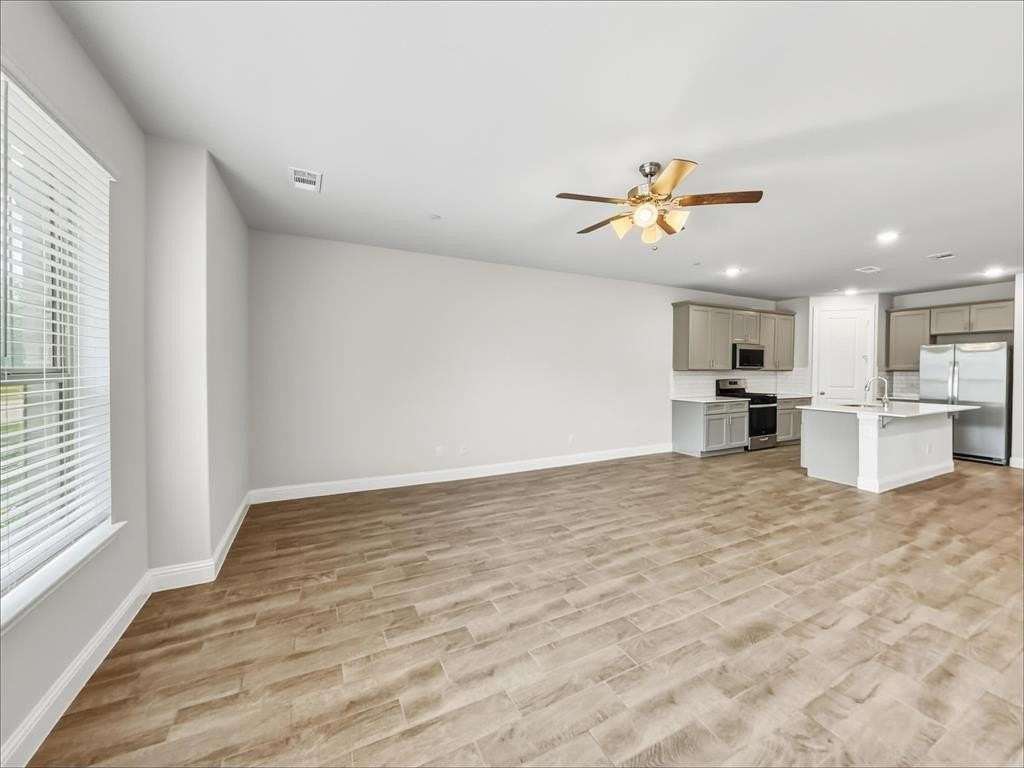 213 Suma Dr - Photo 4 of 31