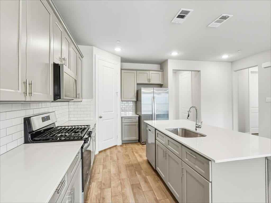 213 Suma Dr - Photo 6 of 31