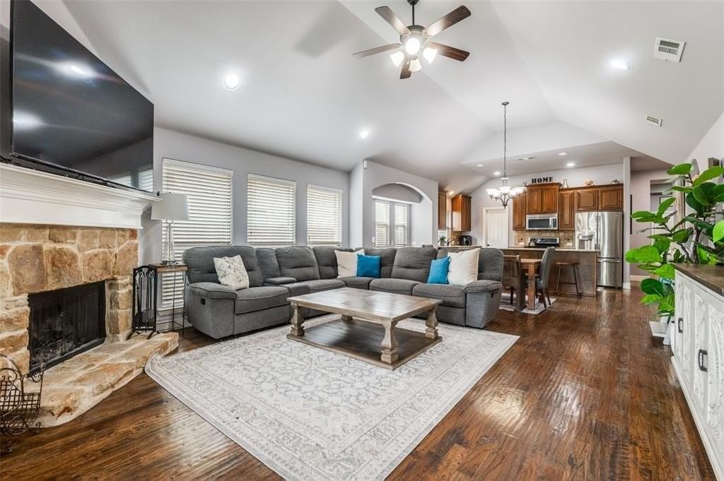 4312 Poppy Dr - Photo 3 of 29