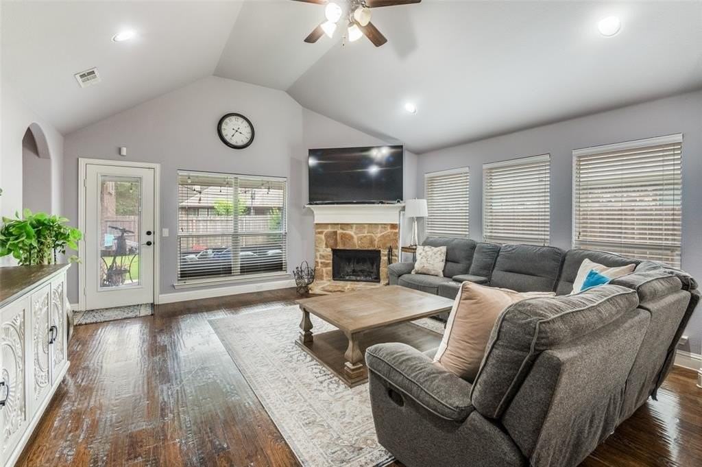 4312 Poppy Dr - Photo 4 of 29