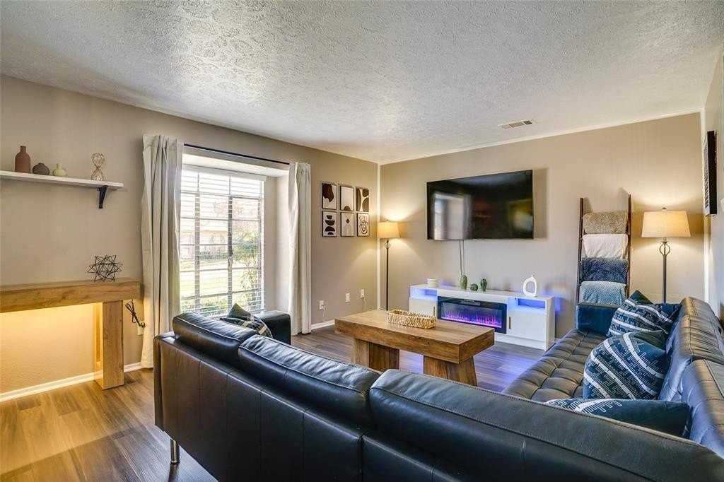 42 W Creek Ln #3 - Photo 2 of 22