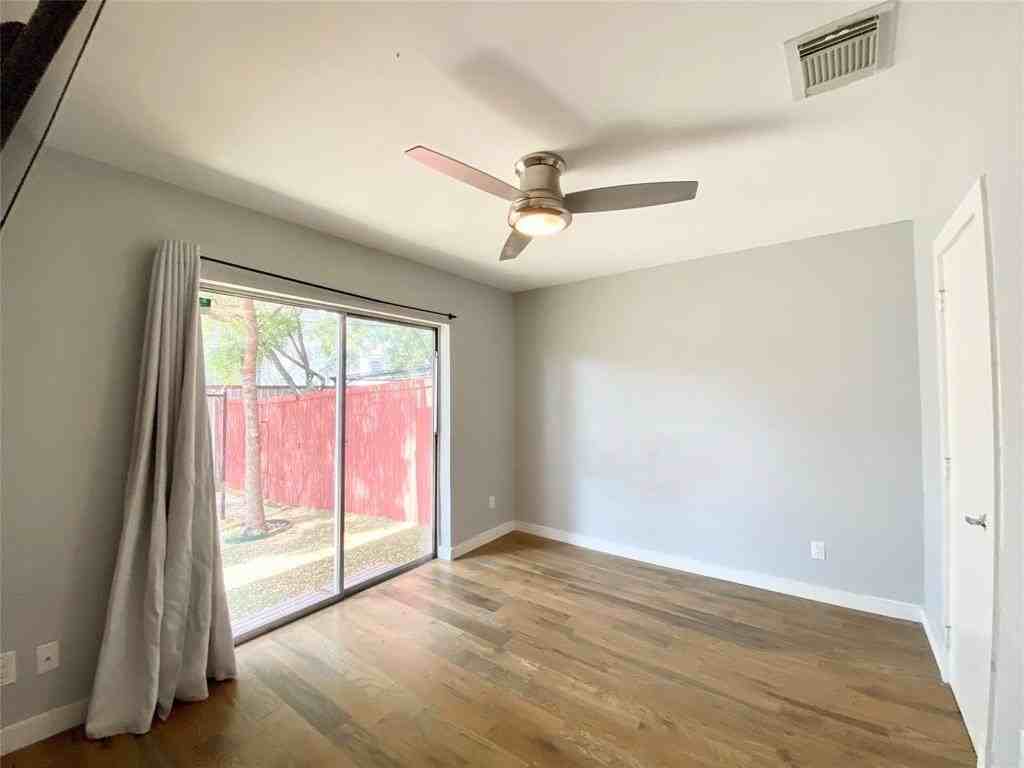 4213 Dickason Ave #18 - Photo 2 of 10
