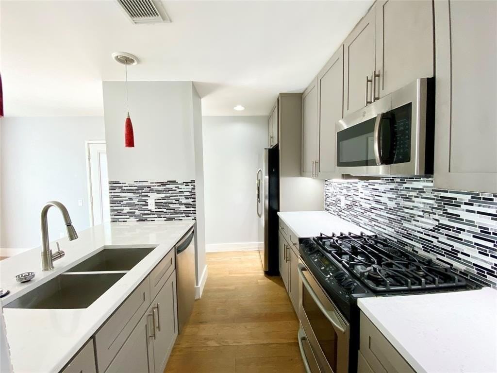 4213 Dickason Ave #18 - Photo 4 of 10
