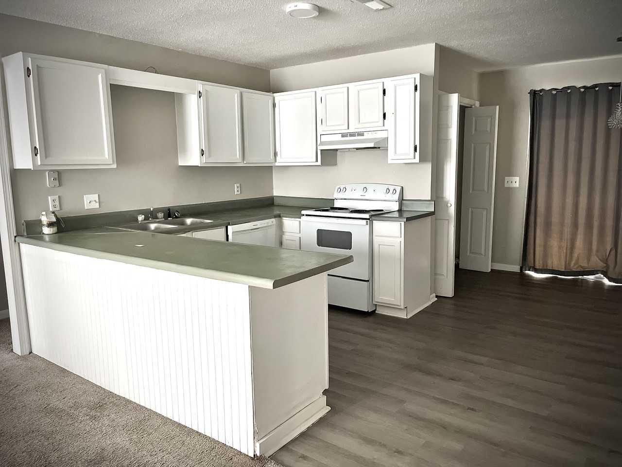 799 Donnell Blvd #13 - Photo 2 of 7