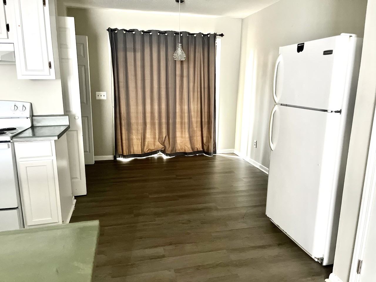 799 Donnell Blvd #13 - Photo 3 of 7