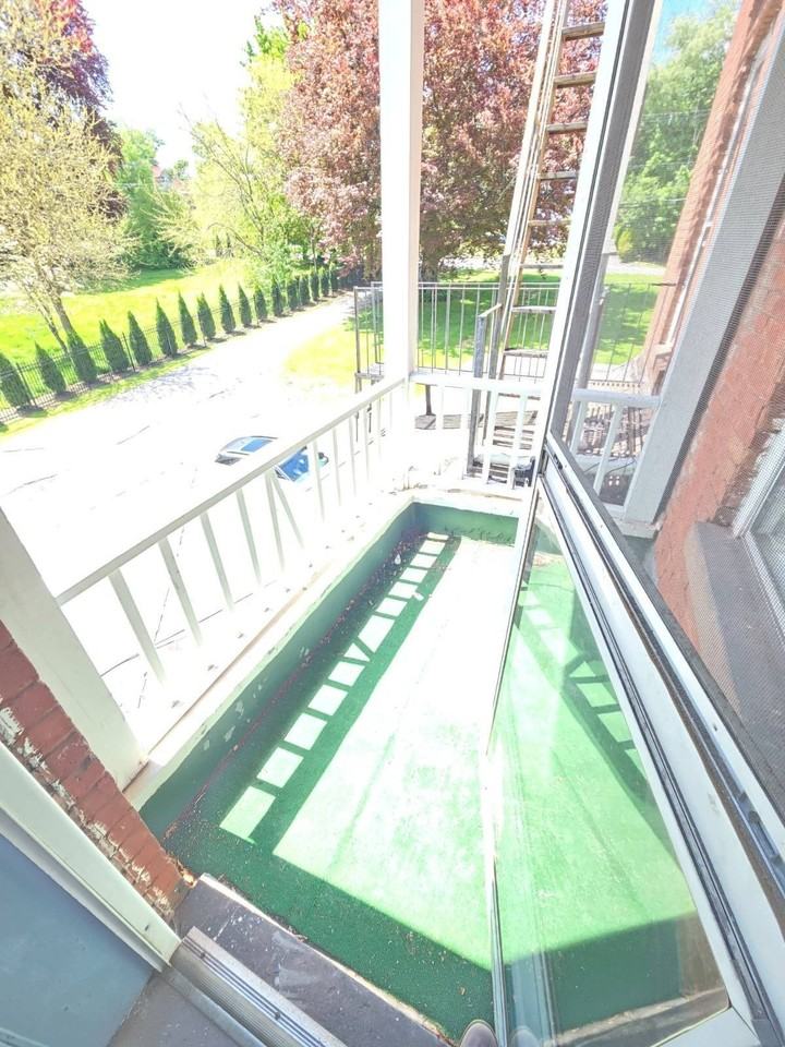 514 Grand Ave - Photo 6 of 20
