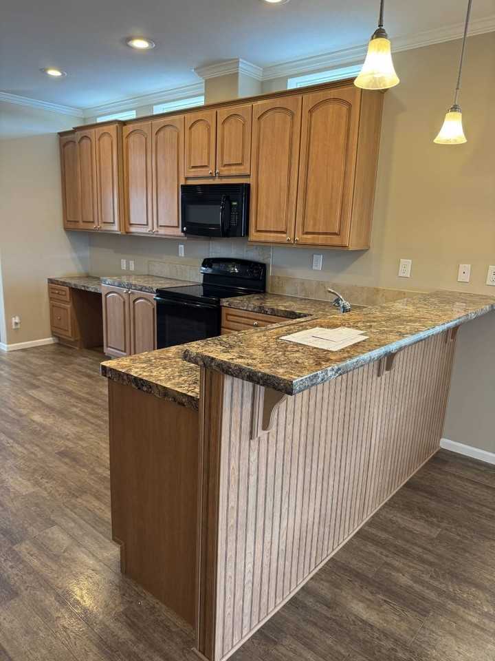 153 Country Ln - Photo 4 of 50