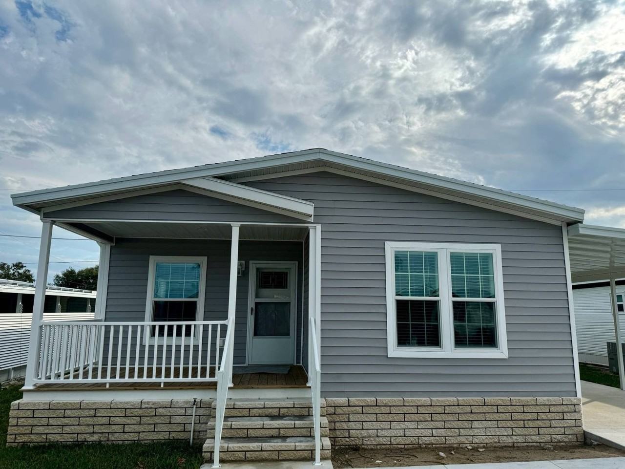 1283 Jamestown Dr - Photo 2 of 40