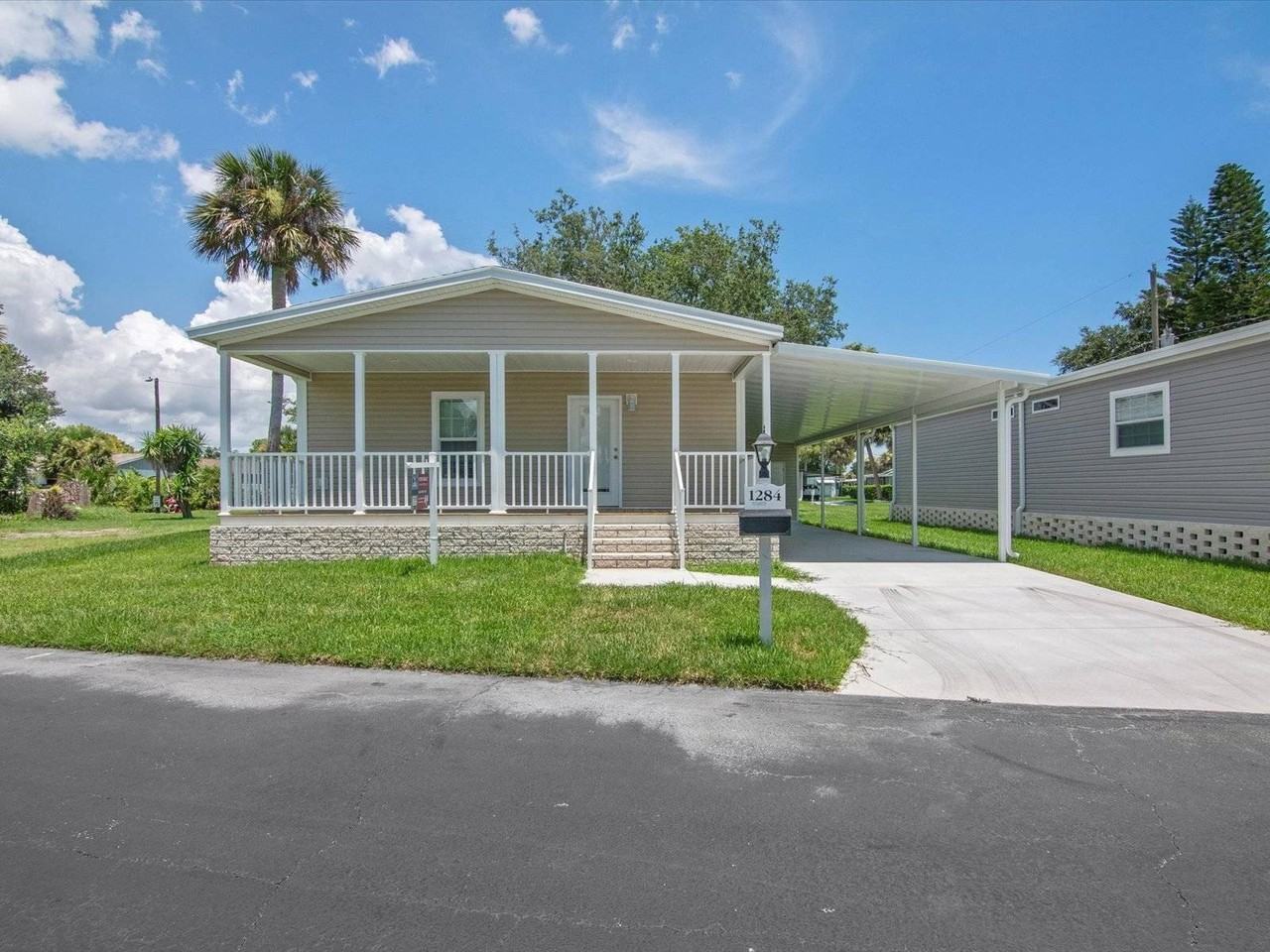 1284 Plymouth Pl - Photo 2 of 50