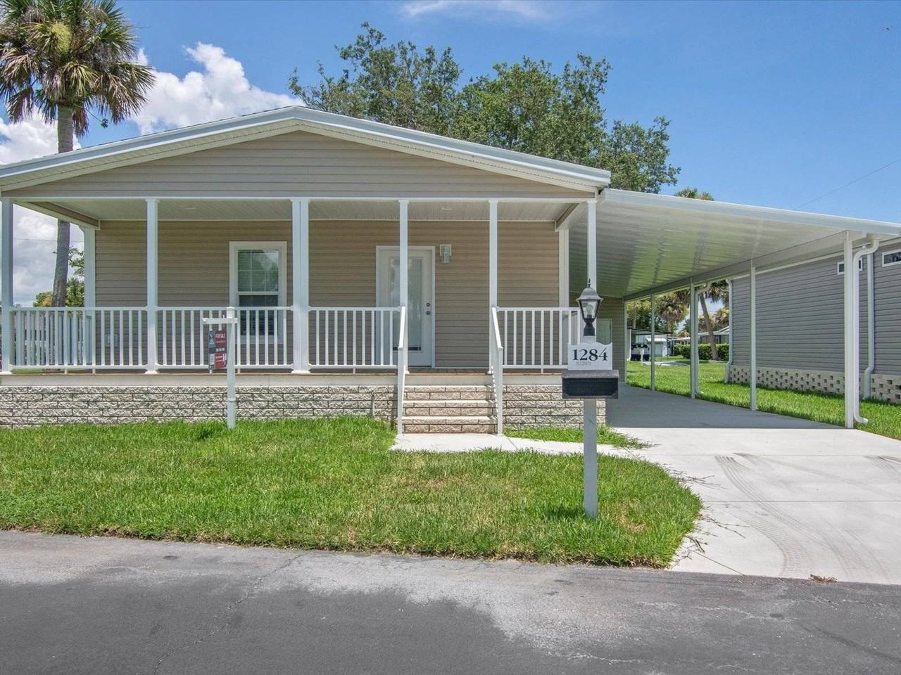 1284 Plymouth Pl - Photo 3 of 50