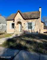 featured image of 1907 S Picher Ave