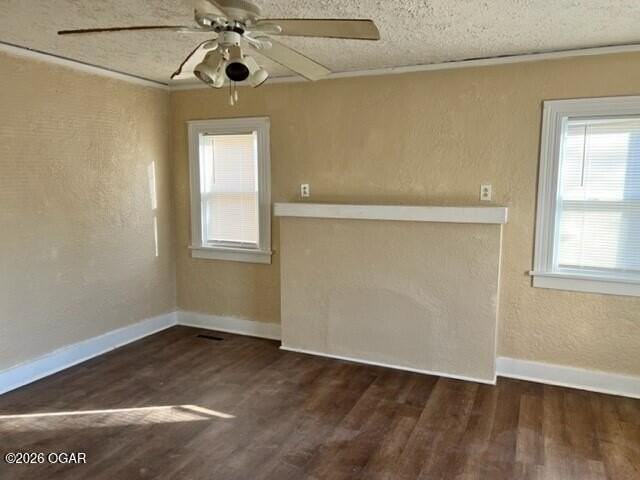 1907 S Picher Ave - Photo 4 of 6