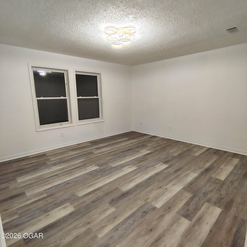 3129 Glen Flora Way - Photo 6 of 10