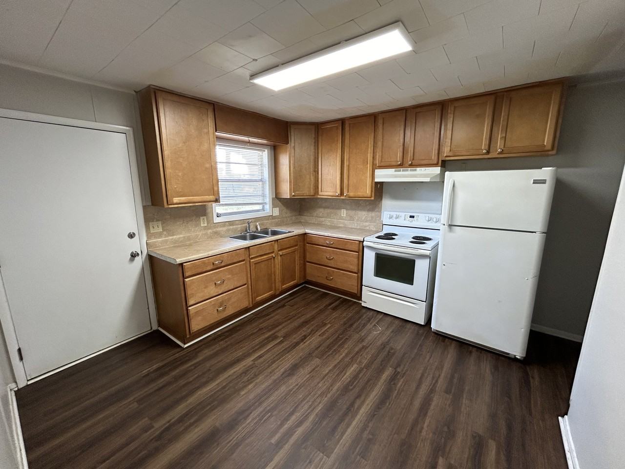 122 Plaza Dr Apt D #D - Photo 7 of 11