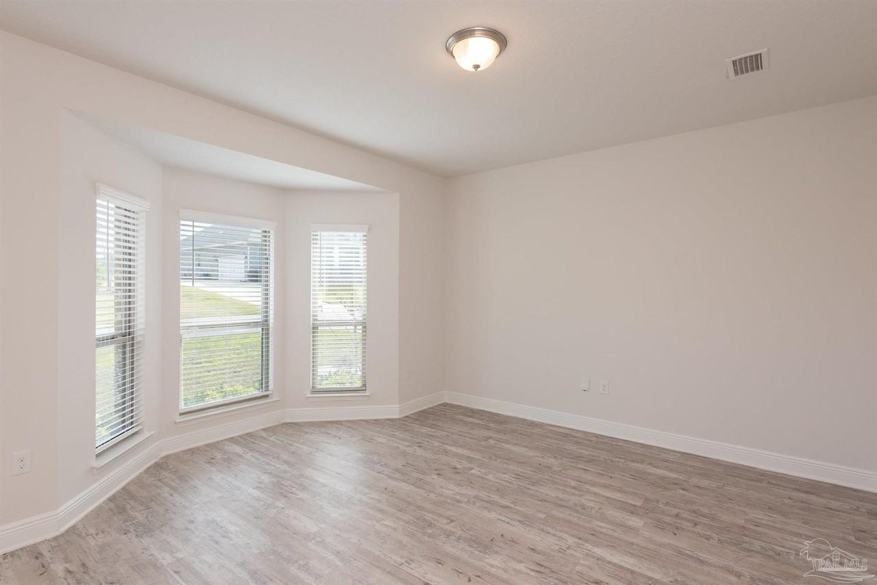 9599 Pebble Stone Dr - Photo 4 of 45