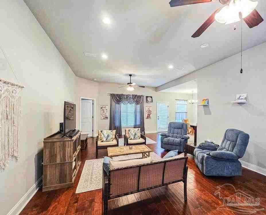8881 Bellawood Cir - Photo 6 of 25