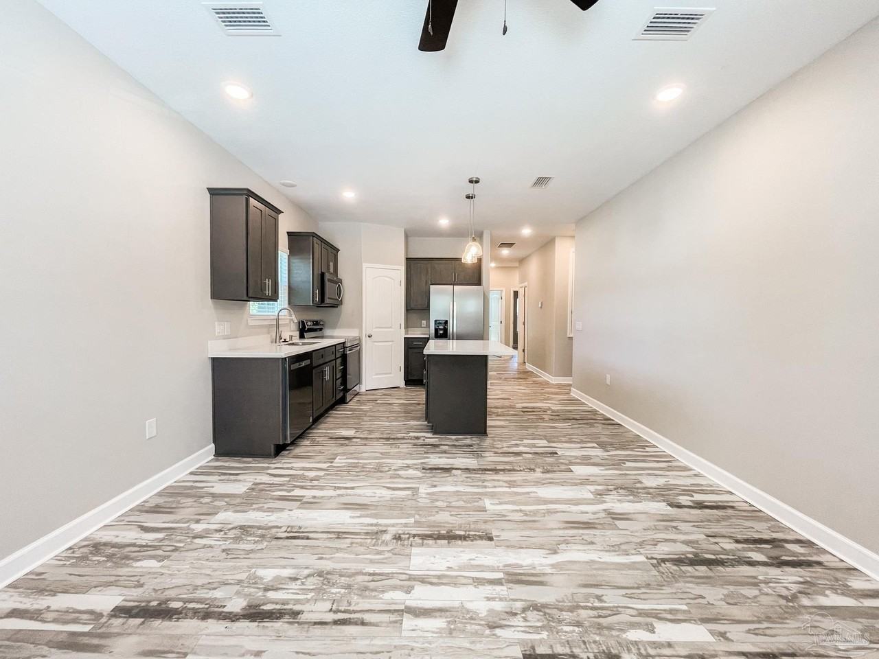 5180 Burlington Ave - Photo 4 of 24