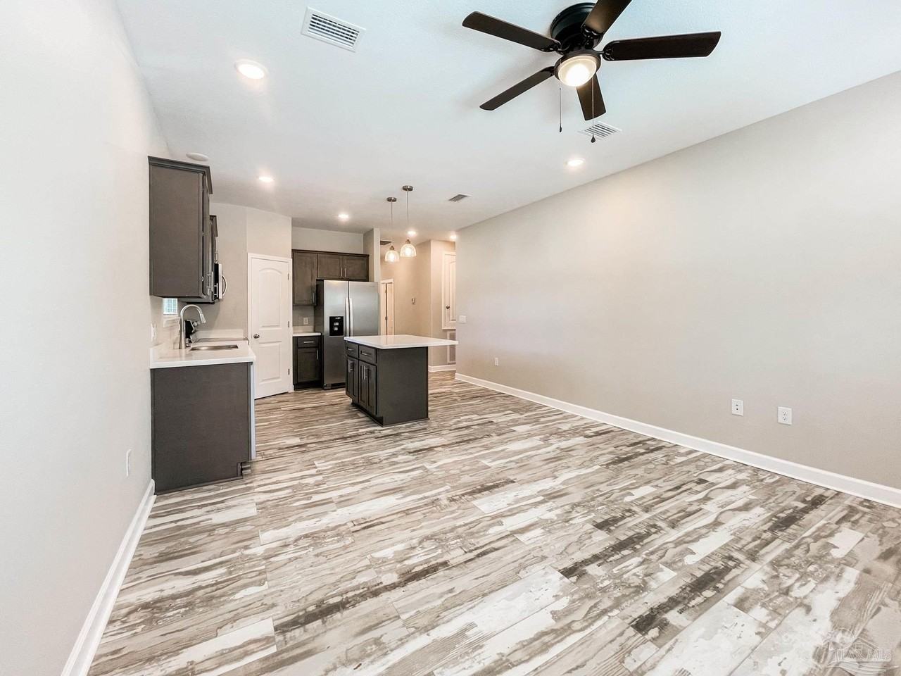 5180 Burlington Ave - Photo 6 of 24