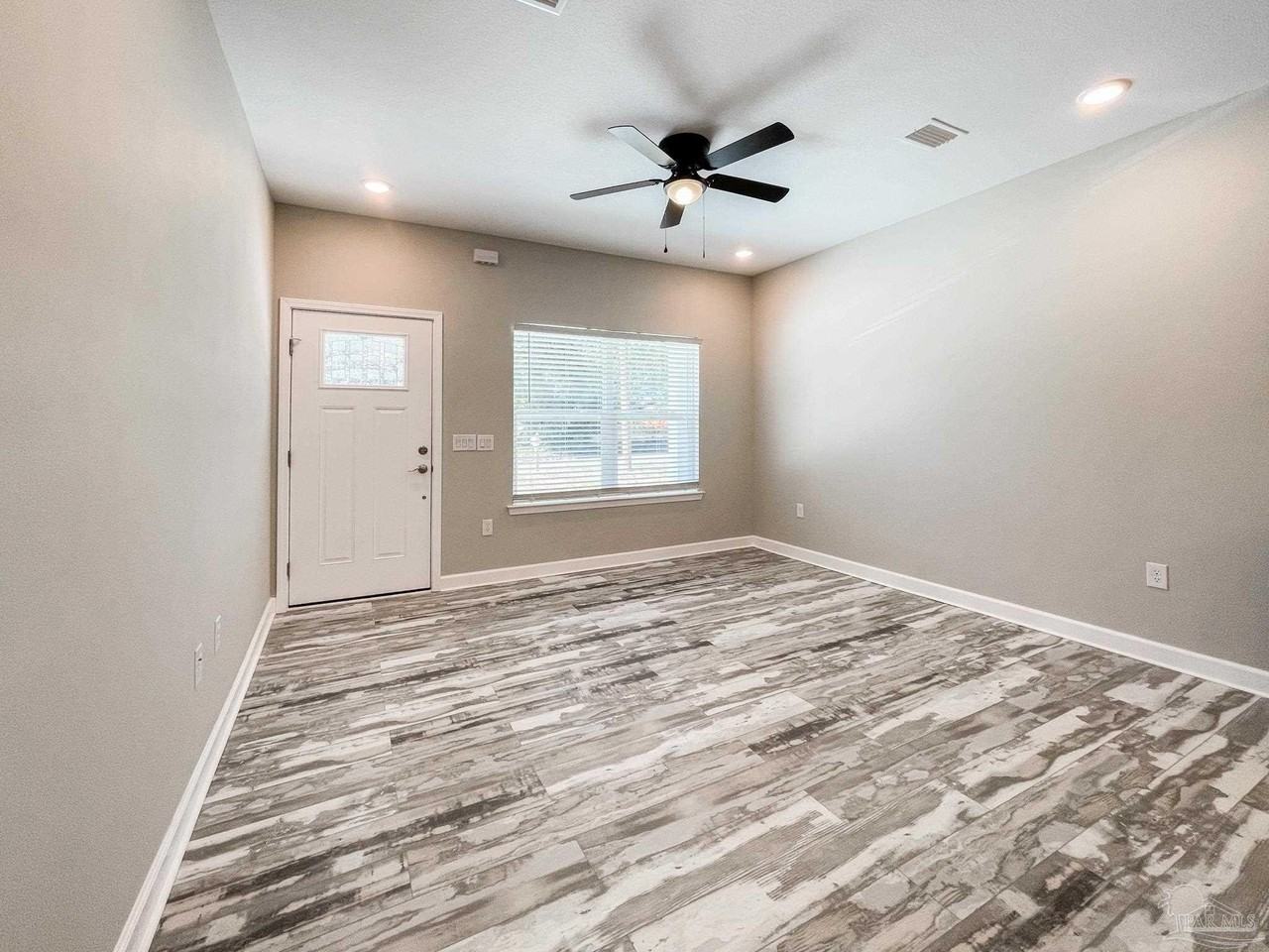 5180 Burlington Ave - Photo 7 of 24